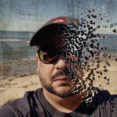 Publicista 🧠 • Chef amateur 🧑🏽🍳 • Viajes 🛫 • Playa 🏖 • Pesca 🎣 • Música 🎶 Emprendiendo con @dtokefood y @tallerestudiosv