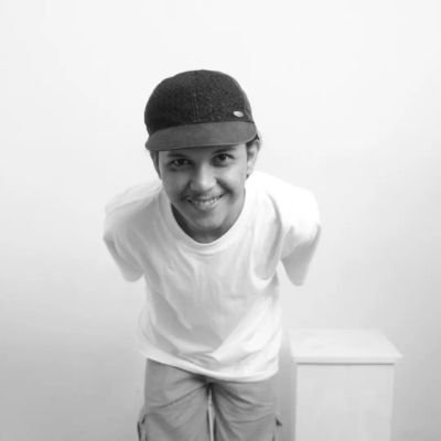 A_LHU's profile picture. nothing interesting here