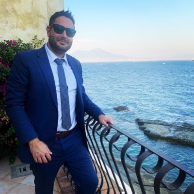 SignorPicci's profile picture. Professore d'italiano 👨🏻‍🏫🇮🇹