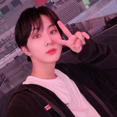 Enhypen rooting for you 🇵🇭 °
Jungwon x Sunoo x Heesung
 ° 9/18/20