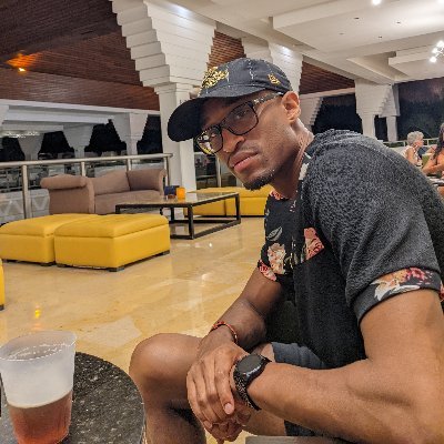 The Black Tuxedo Mask 🌬️🌬️🌬️...
Toronto state of mind
🛫🛫 stay catching flights not feelings🛫🛫
🇻🇨