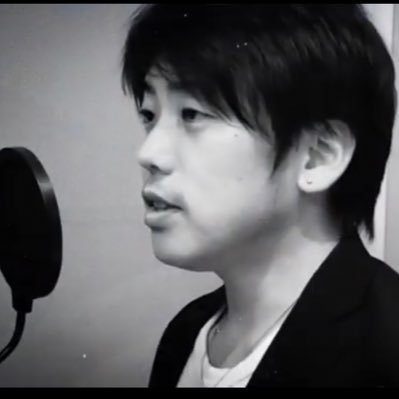 初めまして☆湘南発のパパヴォーカルユニットのアキです♪今更ですが音楽活動を本格的に始めました!夢を諦めずに人生楽しんでいきます(^^)皆様の暖かいコメント、チャンネル登録、GOODいただけると嬉しいです♪オリジナルは順次配信予定!相方のクリスと音楽をやるきっかけになった楽曲を聴いてください #歌ってみた #歌 #音楽