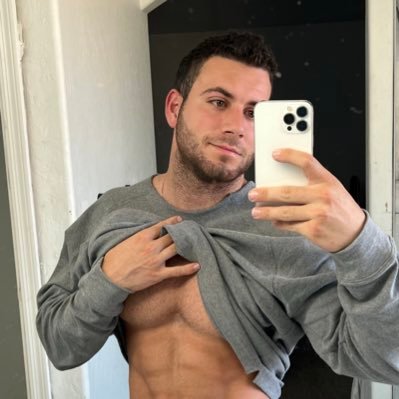 PeterRenhard's profile picture. IG- Bentz | My 😈 side👇🏼