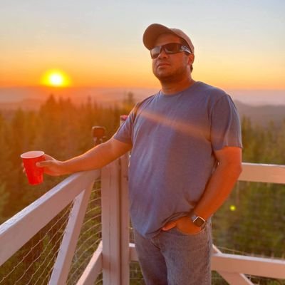 TesmondHurd's profile picture. Web Developer • Digital Marketer • B.S. Business Administration • Recreationist