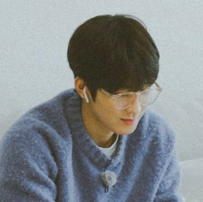 너무 많은 사람과 캐릭터를 좋아하는 사람😋