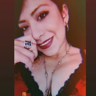 MaRiitaLOp's profile picture. No es la apariencia, es la esencia, no es la ropa, es la educación, no es la moda es el estilo... Guatemala