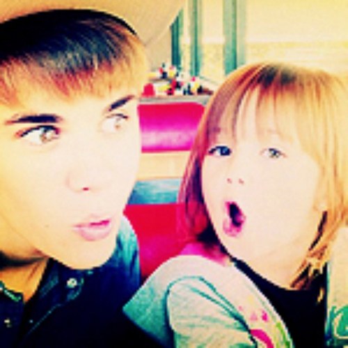 BitchOfBieber's profile picture. MAHONE′S Girl♥ AUSTIN PLEASE FOLLOW ME! iLoveeYouu!