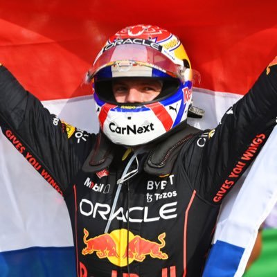 Yes, my name is actually Max 😌 @redbullracing @max33verstappen 🏆 | 🏴