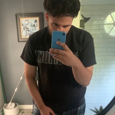 Fanned out haters be tryna kick it. Follow the Twitch if u real