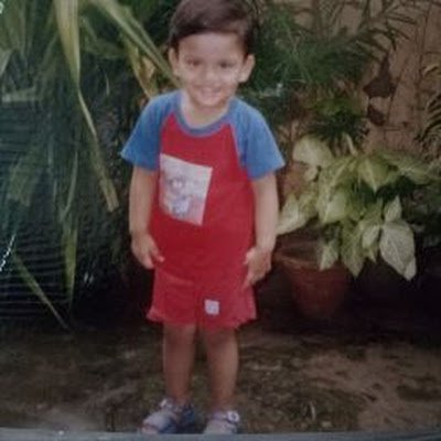 azizy_sharique's profile picture. 