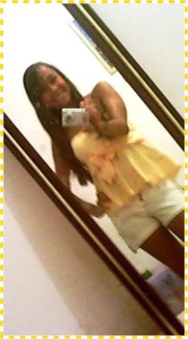 Eu mudo constantemente, sou alegre e triste, grossa e simpática, amor e ódio, sorriso e lágrimas.