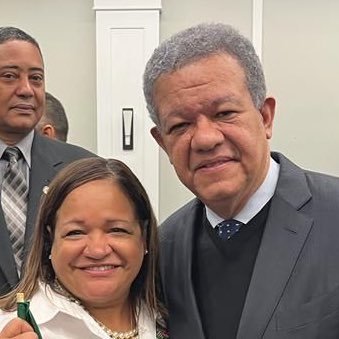 Mujer trabajadora,comprometida con la igualdad de gènero.  Amante  y defensora del medio ambiente; es la tierra de todos y todas.