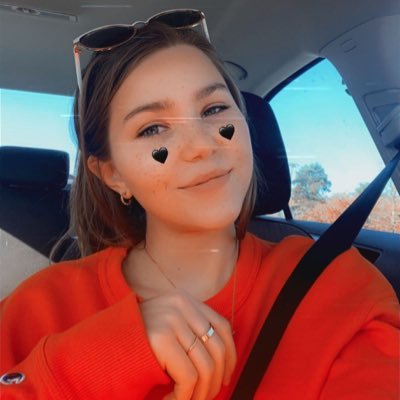 alyssapiccione's profile picture. 