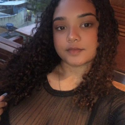 Mais conhecida como cacau 💕 chama lá. (2799226-3534)