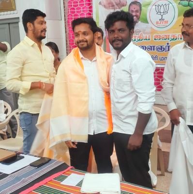 Social worker Student
kundha Mandal BJYM Vice President