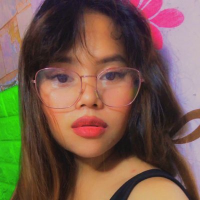 SunflowerGonz11's profile picture. no titles, just vibes