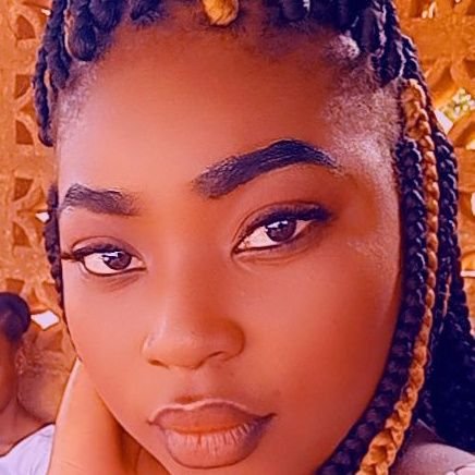 RosineYelkouni's profile picture. 