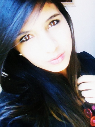 Oi amores tudo bem ? me sigam por favor ! o meu outro #twitter @LuanaOlliveira_ foi hakiado! Preciso da ajuda de vocês para recomeçar novamente! Obrigada sz'