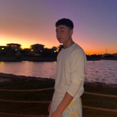 sirryomar's profile picture. bad vibes only