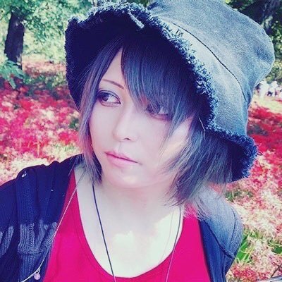 85Zaku_ba's profile picture. 『ざく』と申します！ベース弾いたり作詞作曲したりしてます！‖ 爆弾幸気圧(休止中)@bakudan_kk ‖個人ブランド(デザイン)@39limited ‖exあんた何か 〖個人への依頼や相談はお気軽にDMへ〗LIVE is LIFE🧙‍♂️エンタメをこよなく愛す❀魔法界とアニメが大好き