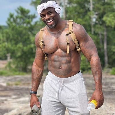 Content Creator/US Marine Vet/Personal Trainer & Fireman 💪🏿😇: One life to live....So LIVE that MF! Deleted @ 88k