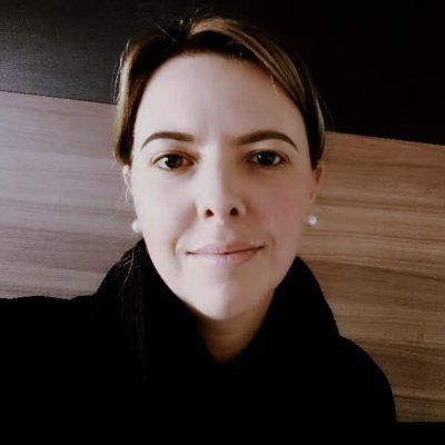 Luciana30119497's profile picture. 