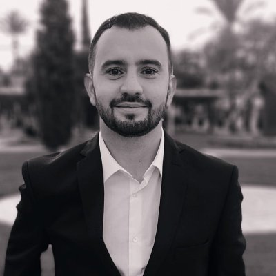 🧔👋 Argentino, Deportista con licencias muy largas.
🚀👨💻 Techie
⚽🏀🏐 Sport Business / Gestión Deportiva