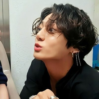 kthw0rId's profile picture. lover of the moon boy.