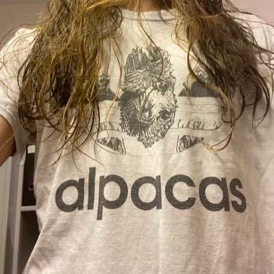 BarrikadenA's profile picture. he/him Antifaschist, Antikapitalist, Feminist, vegan, für offene Grenzen, Menschenrechte und den ökologischen und sozialen Umbau der Gesellschaft.