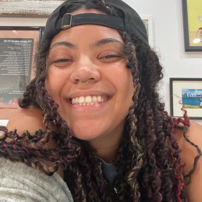 emma_dawn98's profile picture. signed up for therapy and re-downloaded Twitter to even out the healthy decisions | she/her