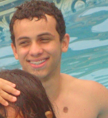 18 anos de idade, 1,73 de altura , 64 kg, 
curso: Direito , pratico esportes e tudo que é preciso , rs
blz, me conheçam aí , (: