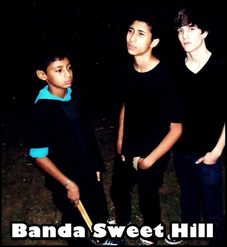 Add ai gente o msn da banda e o msn  do luhh 
bandactrl.lrr@hotmail.com
luizcastrolima@hotmail.com