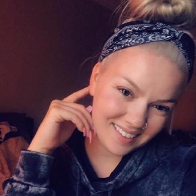 I'm a cool gentle lady 😎
Willing to have my ring 💍 owner soon