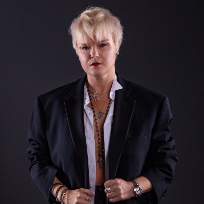 Official Twitter account of the award-winning artist Rebecca Downes delivering original, powerful, Roots Rock. See https://t.co/Dc2Vab0d5n for all links.