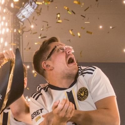 VForVictory🥇⭐🐝🐝🐝