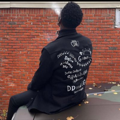 Ronz19x's profile picture. 