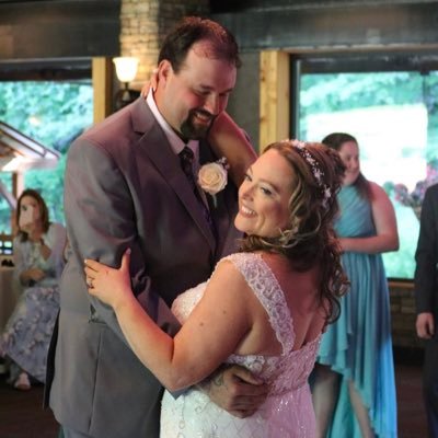 Nanty Glo native 🤗 Court Reporter 👜👠 Cat mom 🐈🐈🐈🐈 Makeup lover 💄 @jenniferdawn2175 📷 jenadawn75 👻 #MAGA 🇺🇸🦅 @jentoks75