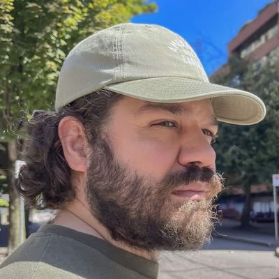 akhbari_alireza's profile picture. Artist/director