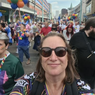 Cheer on @lcfc & @leicestertigers & @giantsrl. Work in comms. Co-chair #LGBT+ staff network 🌈. ❤️ #footballshirts 🤓