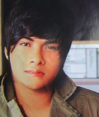 Dedicado a banda Restart , criado em 09/09/2011
e ainda não oficializado , dona : @cabralmilena
segue aqui , mesmo sem ser fã =]