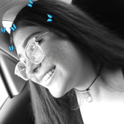 Empezando de new porque olvide mi contra de la cuenta pasada...
Multifandom(kenini, aidan army, harrie, Louie directioner.., intento de asterhick, girl traqui♡