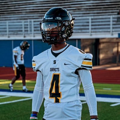 C/o 2023 5’7 athlete/ scotlandville high https://t.co/2A2wepkbjw