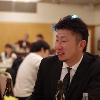 (株)reserve代表の山本と申します。 法人設立直後のあれやこれやを呟きます。 ラグビープロ選手→現場系人材サポート→東京新宿御苑のHR総合代理店で活動。 採用コンサルやOS、wantedlyなど幅広く担当。 起業した現在でも採用コンサル業務に加え、WEB制作・リニューアル業務に注力。 よろしくどうぞ。