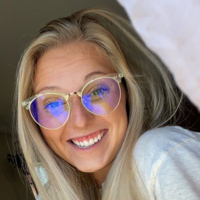 mwalker006's profile picture. Snapchat: smileymadi19