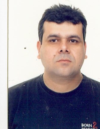 Eu sou um louco apaixonado por medicina e odontologia , gosto de estudar .