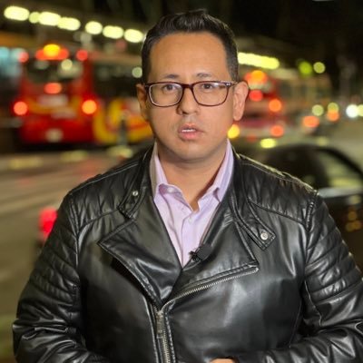 Periodista. Nos vemos en tele  en @aztecanoticias y nos escuchamos en radio casi siempre.  Reclamaciones y sugerencias aquí los atiendo.