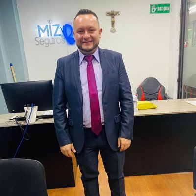 Abogado, Especialista en Derecho Administrativo UdeA; Especialista en Contratación Estatal Externado. administrativo,civil, asesoramiento de entidades públicas