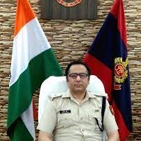 This is the official account of DCP/1st Bn Delhi. Happy to connect and serve. For emergency, dial 112. 
#DCP/1st Bn.
