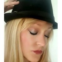 sarah gilbert (@diamonddivabird) 's Twitter Profile