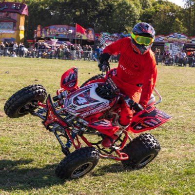 Uk Stunt Entertainer 🇬🇧 Chasing the dream...... Paul Hannam Stunt Entertainment • all enquires/bookings follow link below • Powered by Honda #hondatrx